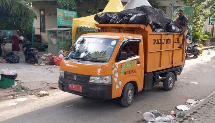 DLH Palu All Out Jaga Kebersihan Haul Guru Tua