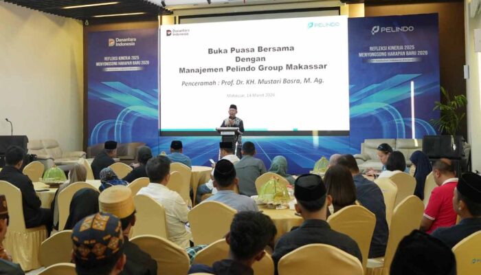 Pelindo Regional 4 Ajak Pedagang Asongan Pelabuhan Makassar Buka Puasa Bersama