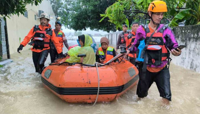 KPP Makassar Kerahkan Enam Tim Tangani Banjir di Sulawesi Selatan