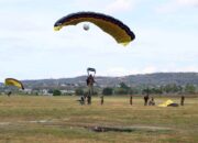 Latihan Terjun Payung untuk Tingkatkan Infiltrasi Udara dan Mencetak Atlet