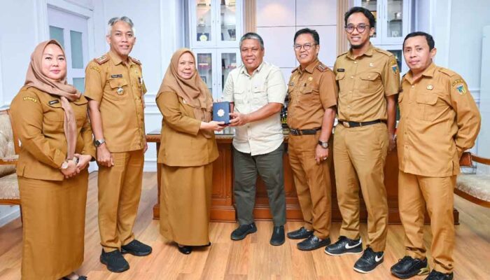 Bantuan 100 Alquran Dukung Gerakan Sulteng Mengaji