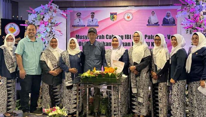 IBI Palu Muscab: Tingkatkan Kompetensi Bidan di Era Digital