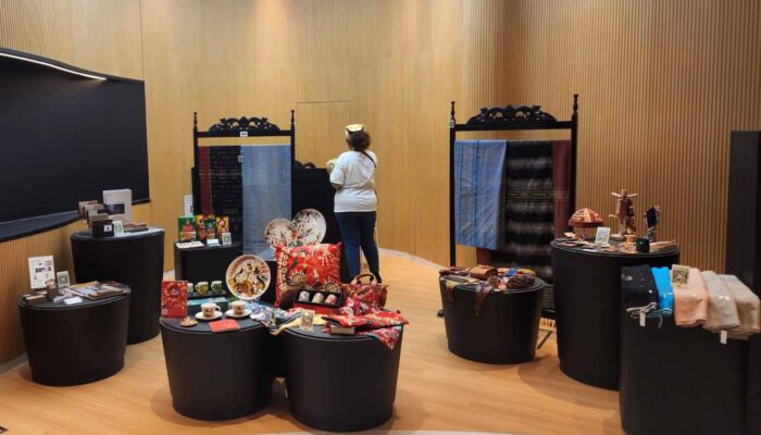 Tenun Donggala-Bawang Goreng Palu Tembus Osaka Expo 2025