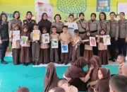 Polwan Peduli: Trauma Healing hingga Bantuan Sosial untuk Korban Gempa Poso