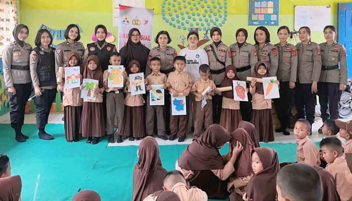 Polwan Peduli: Trauma Healing hingga Bantuan Sosial untuk Korban Gempa Poso