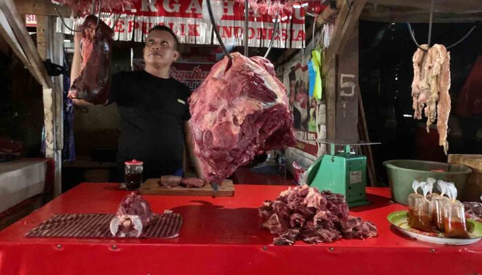 Pasokan Lancar, Harga Daging Sapi di Palu Terkendali