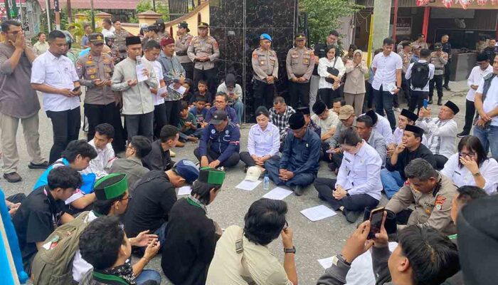 Kelompok Pemuda Poso Doa Bersama untuk Indonesia Damai