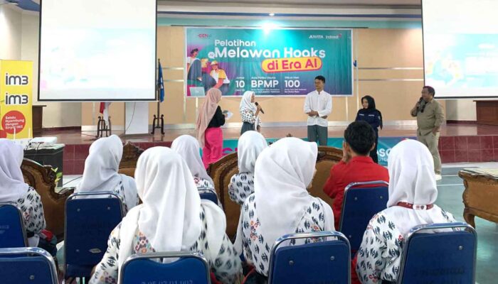 JUWITA-IOH Bekali Pelajar Palu Melawan Hoaks di Era AI