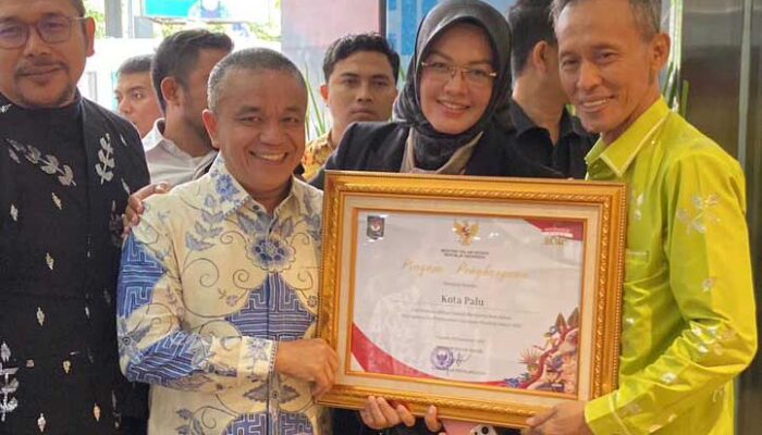 Palu Terima Penghargaan Kota Berkinerja Baik dalam Penurunan Stunting