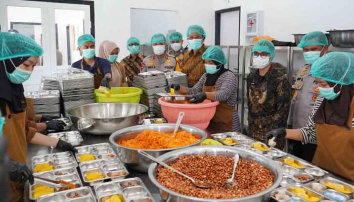 13.286 Dapur Gizi di Indonesia Belum Kantongi Sertifikasi Kelaikan