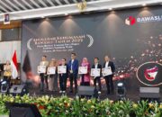 Bawaslu Sulteng Raih Penghargaan Terbaik II pada Anugerah Kehumasan Bawaslu 2025
