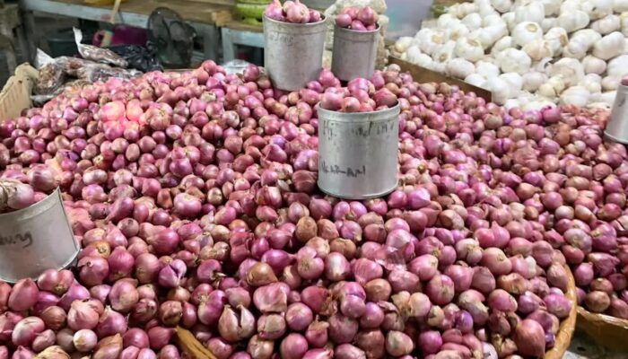 Permintaan Tinggi, Harga Bawang Merah di Palu Belum Turun