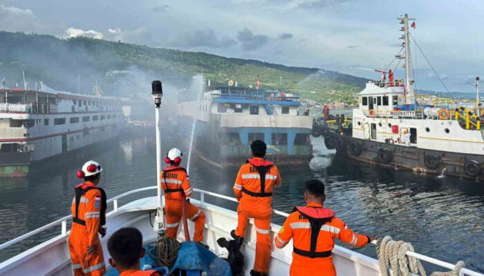 Kapal Terbakar di Luwuk, Basarnas Selamatkan 9 ABK