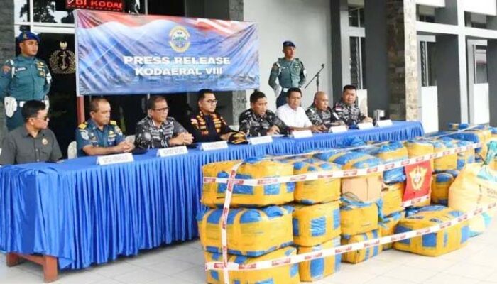 TNI AL Gagalkan Penyelundupan 1,4 Ton Sianida asal Filipina di Pelabuhan Bitung