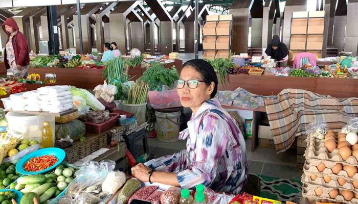 Pascarenovasi, Pasar Tavanjuka Kembali Ramai Meski Belum Sepenuhnya Terisi Pedagang