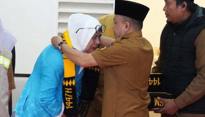534 JCH Dilepas, Wali Kota Palu Soroti Pentingnya Sikap dan Ketahanan Fisik
