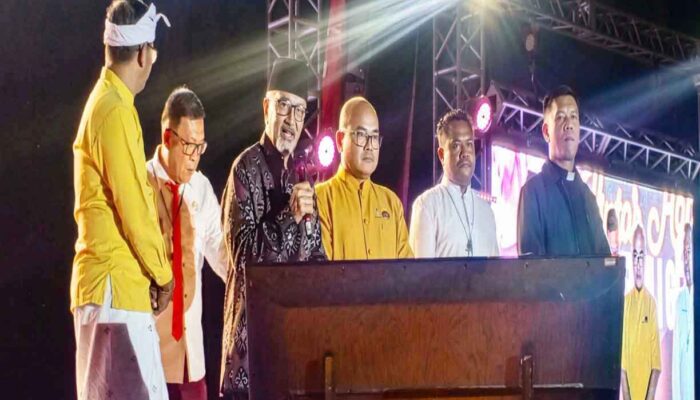 Saat Duka Mengubur Perbedaan