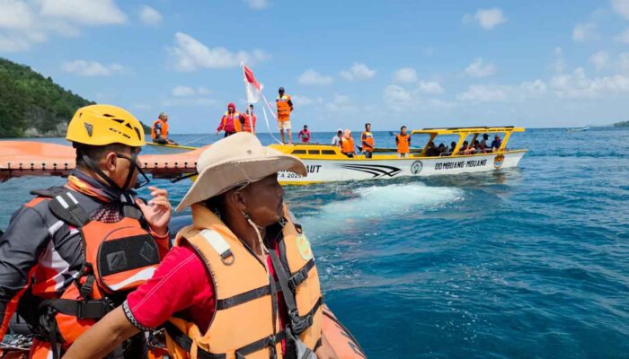 Katinting Terbalik di Banggai Laut, Satu Penumpang Hilang