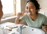 Jangan Skip! Ada Bahaya Ngeri kalau Kamu Malas Sikat Gigi Sebelum Tidur