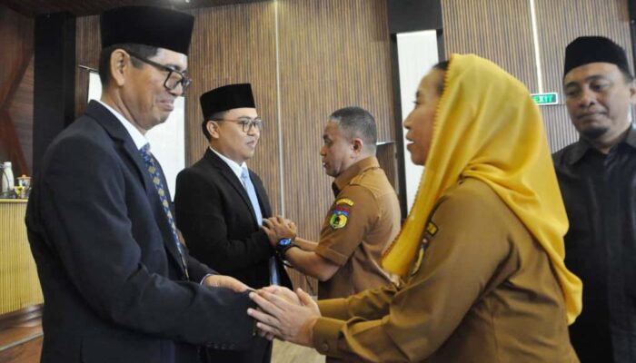 Wali Kota Palu Lantik Dewan Pengawas dan Dirut Baru Perumda
