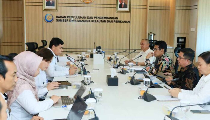 Bupati Jemput Beasiswa Kuliah Gratis di KKP untuk Anak Nelayan Parigi Moutong