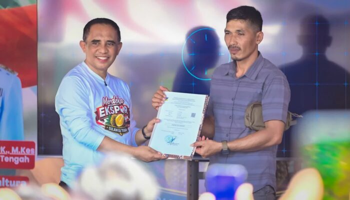 Dorong Pasar Global, Gubernur Sulteng Resmikan “Berani Merdeka Ekspor Durian”