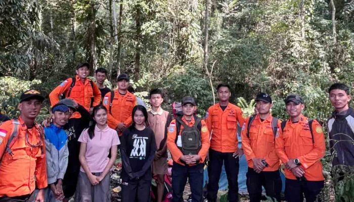 Tim SAR Evakuasi Tujuh Pendaki Gunung Nokilalaki yang Kehabisan Logistik