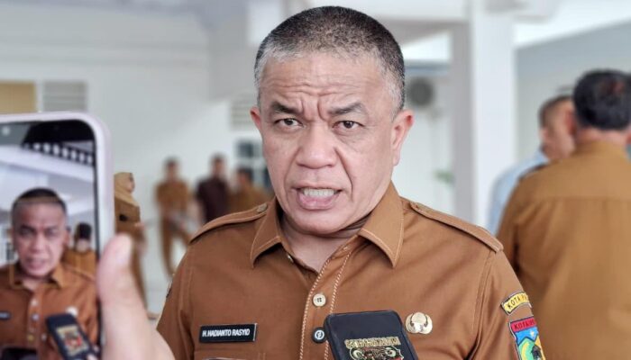 Terdampak El Nino, Pemkot Palu Pasok Air Bersih ke Kawasan Salena